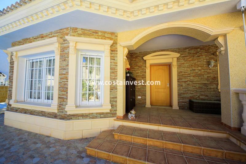 Villa in Orihuela, Valencian Community, Spain 5 - 10659667