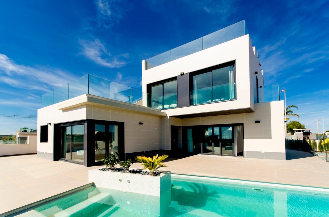 Orihuela Costa Villa In Dehesa De Campoamor, Valencian Community, Spain For Sale (10659085)