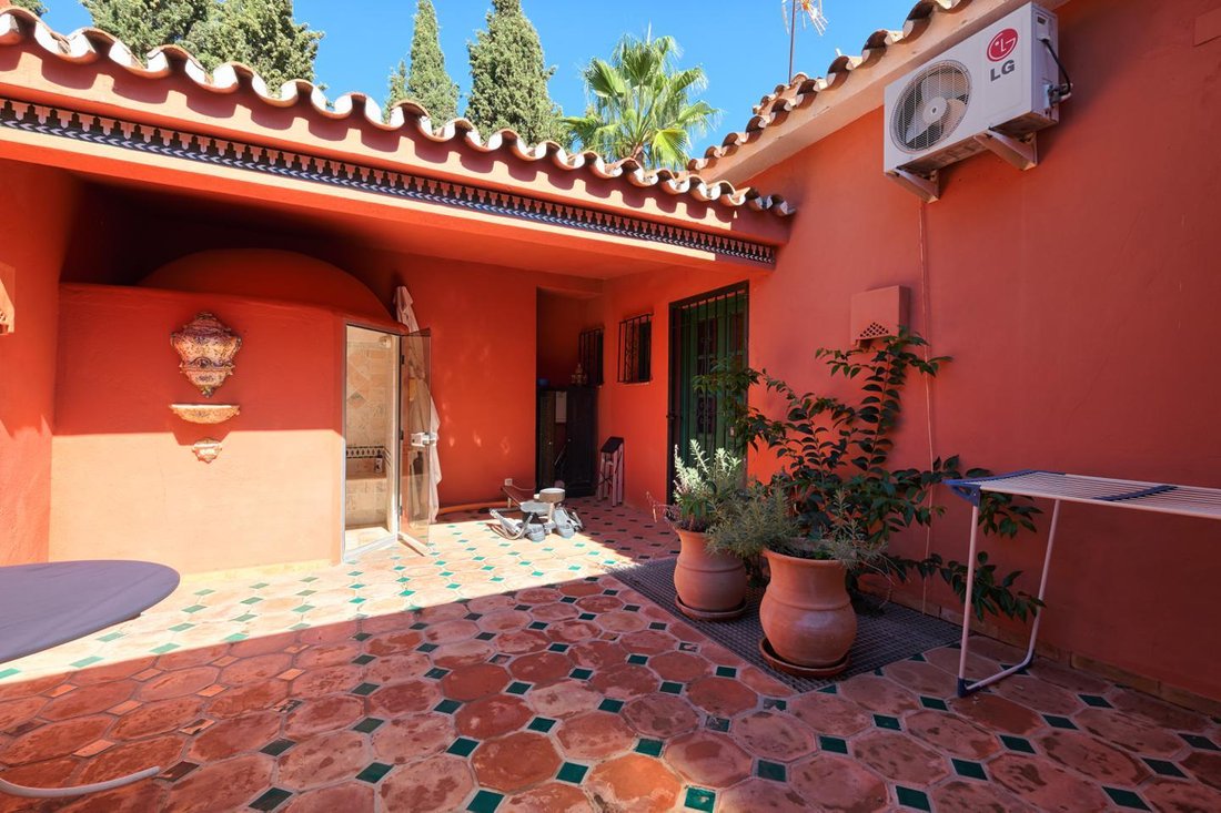 Villa in Marbella, Andalusia, Spain 4 - 10927133