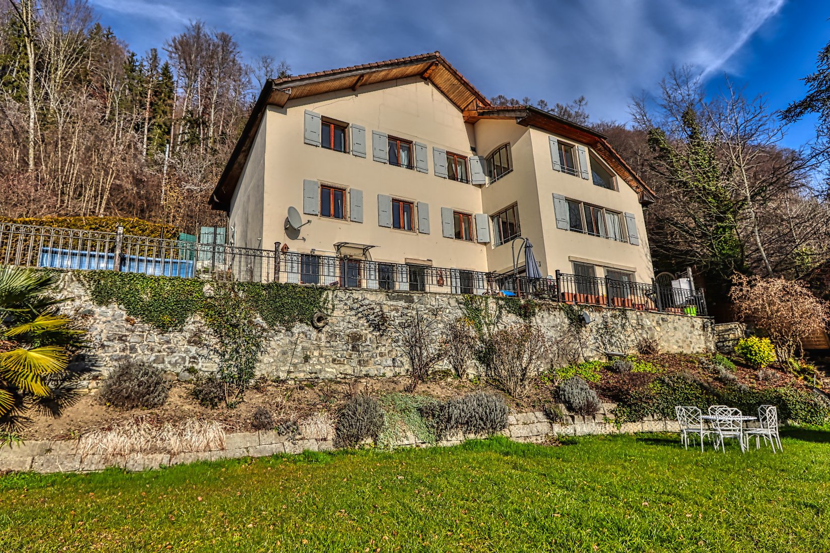 Exclusive! 12 Room House With A Spectacular View In Montreux, Vaud