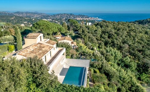 Luxury homes for sale in Grimaud, Provence-Alpes-Côte d'Azur, France ...