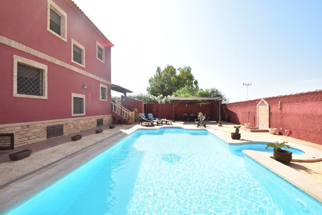Villa in Torrevieja, Valencian Community, Spain 3 - 10658936