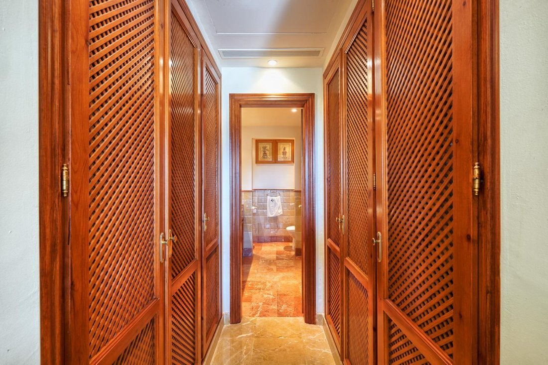 Apartment in La Quinta, Benahavis, Andalusia 3 - 10927109