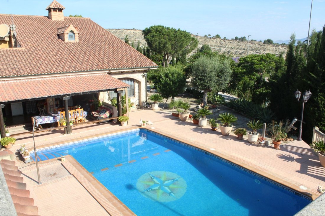 Villa in Bigastro, Valencian Community, Spain 2 - 10658917
