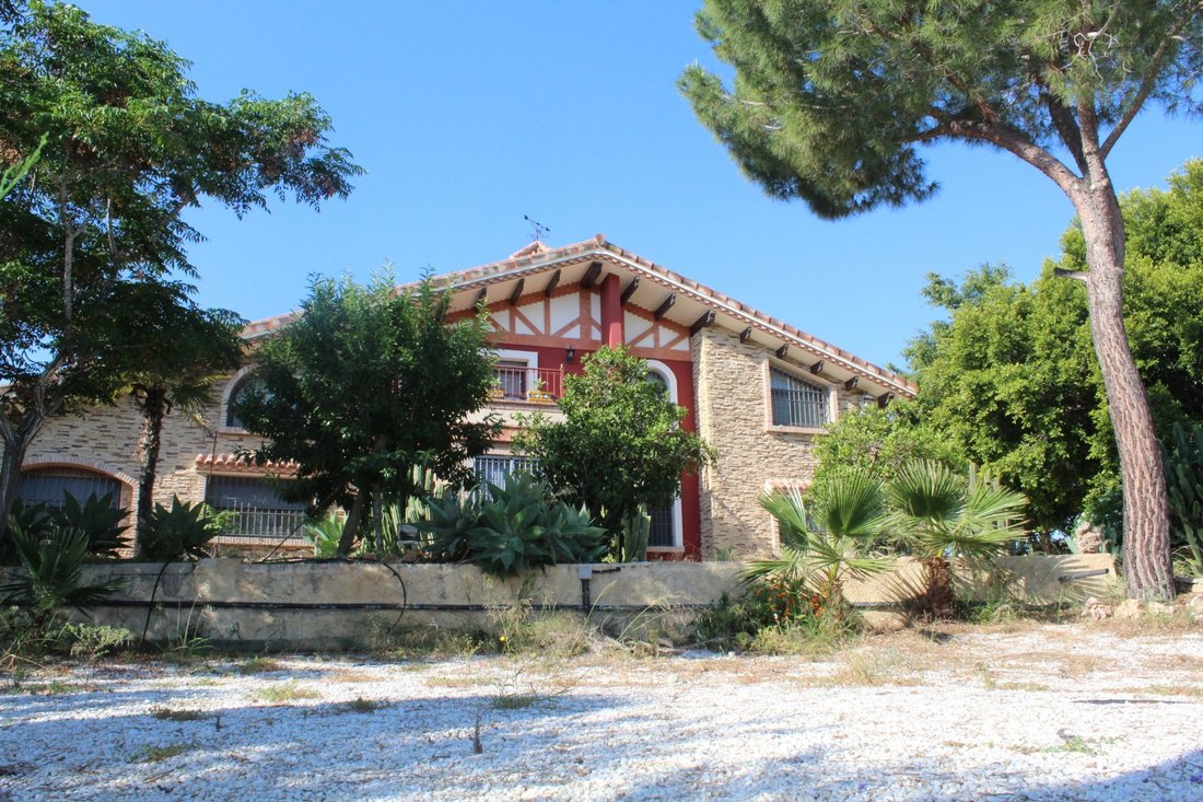 Villa in Bigastro, Valencian Community, Spain 1 - 10658917