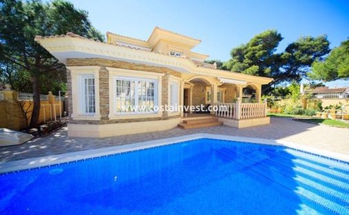 Villa in Orihuela, Valencian Community, Spain 1