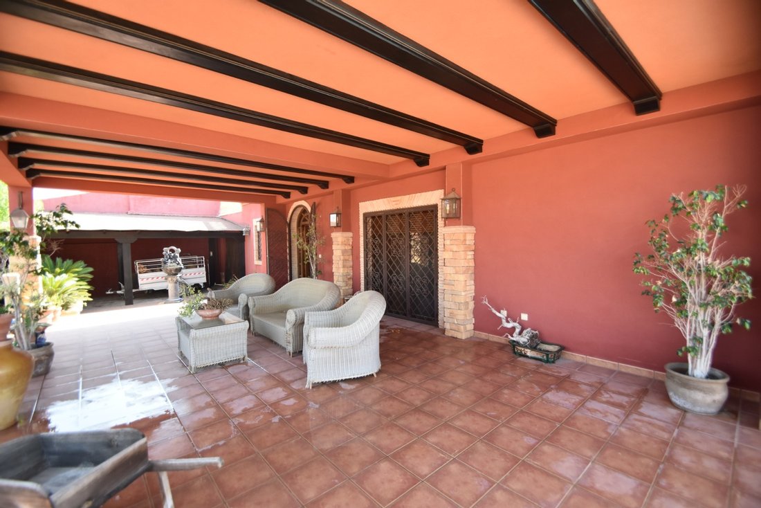 Villa in Torrevieja, Valencian Community, Spain 5 - 10658936