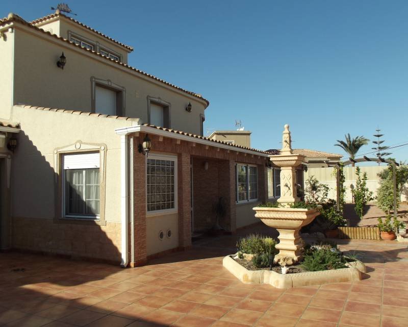 Torrevieja Detached Villa In El Chaparral, Valencian Community, Spain For Sale (10658879)
