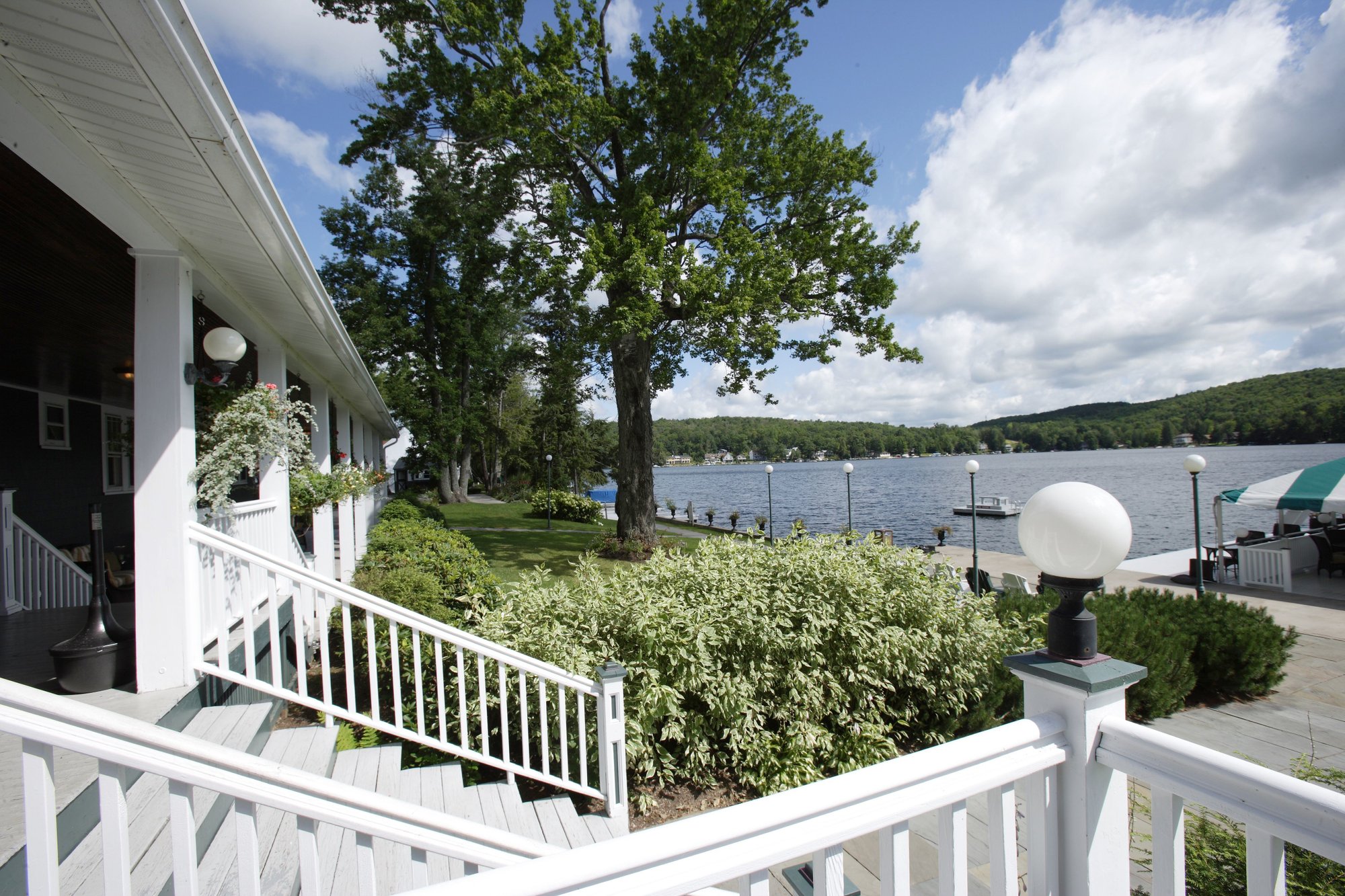 Chestnut Inn On Oquaga Lake in Sanford, NY, United States for sale