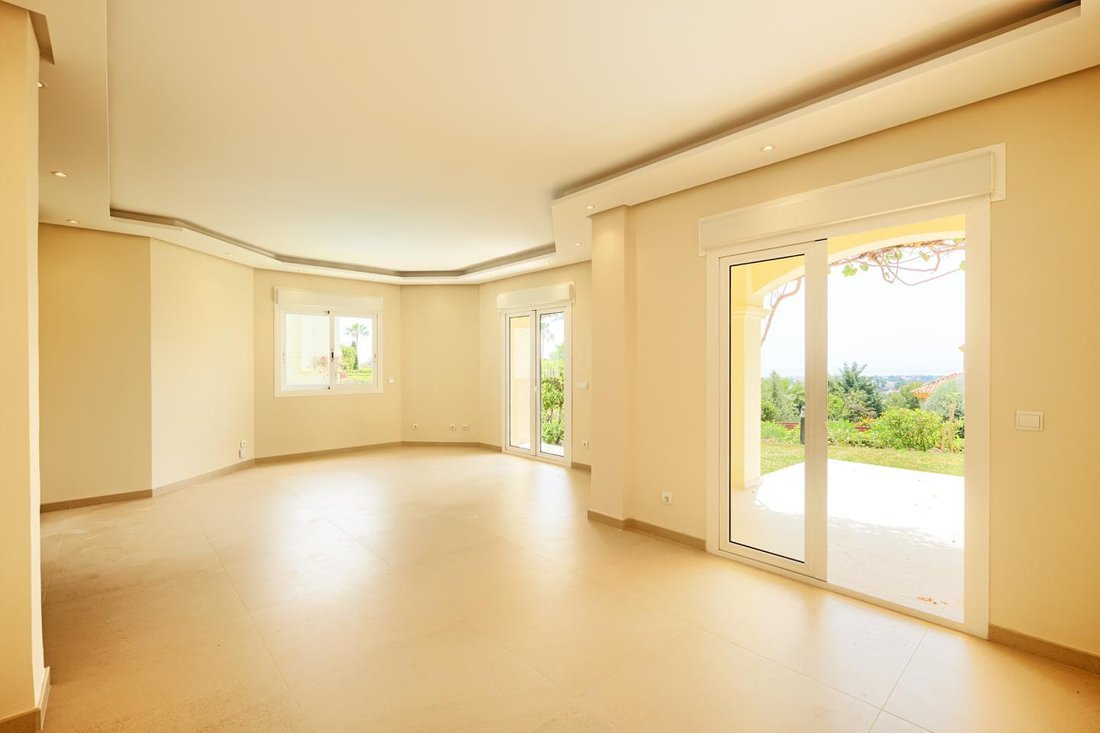 Apartment in Benahavis, Andalusia, Spain 5 - 10927120