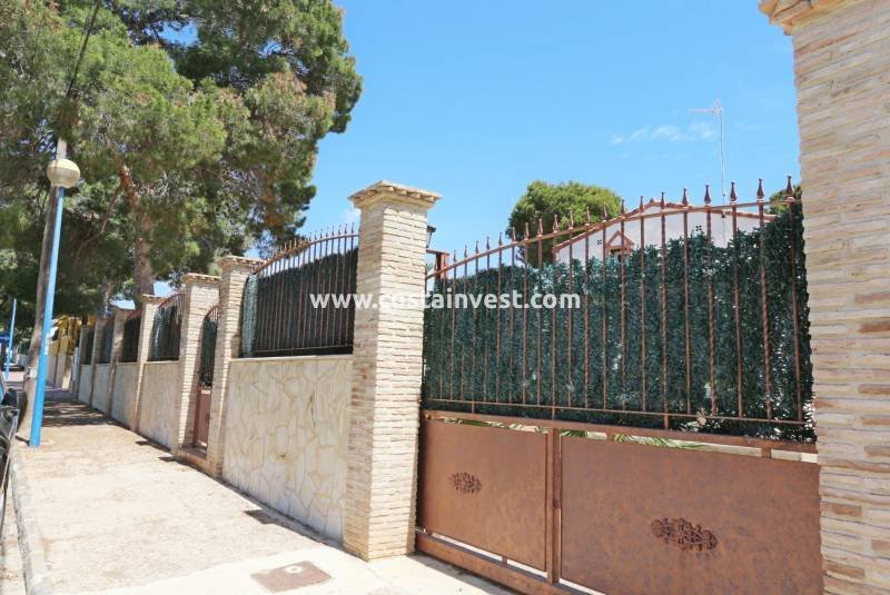 Villa in Orihuela, Valencian Community, Spain 3 - 10659662