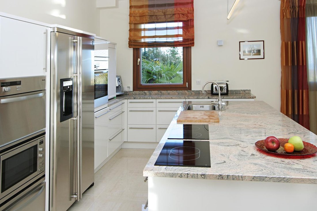 Villa a Elviria-Cabopino, Marbella, Spagna 1 - 10927125