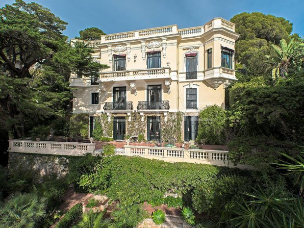 Villa in Cap-d'Ail, Provence-Alpes-Côte d'Azur, France 1