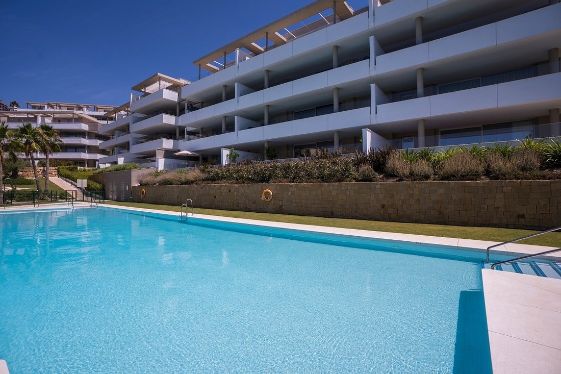 Apartment in Benahavis, Andalusia, Spain 5 - 10832008