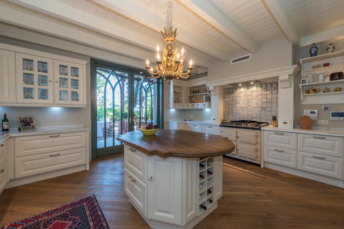 Villa à Elviria-Cabopino, Marbella, Espagne 2 - 10927151