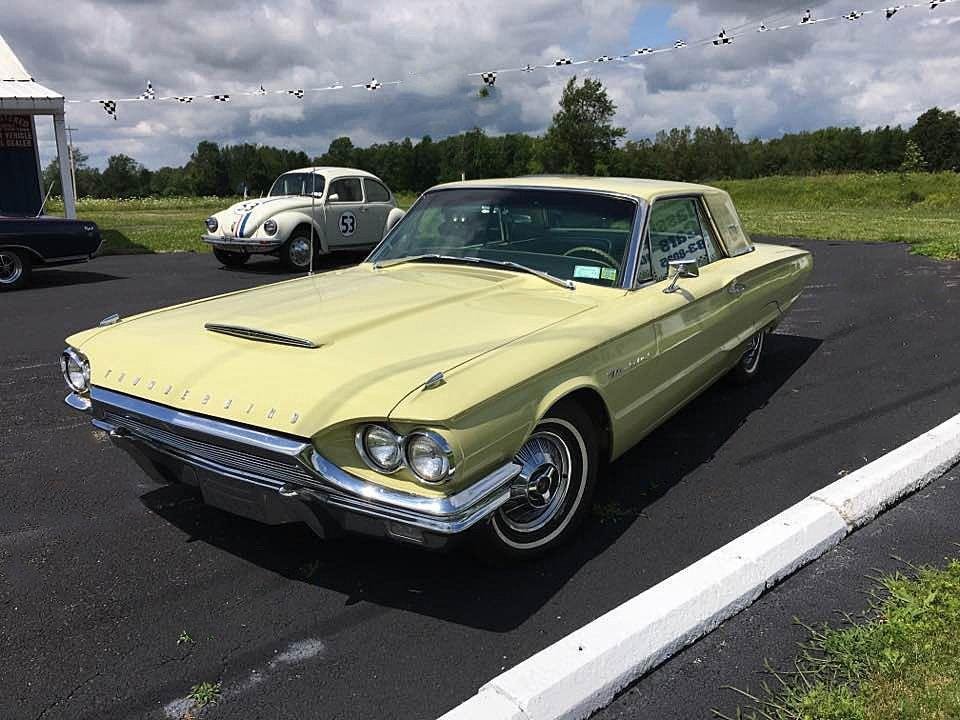 Cabriolet in Malone, New York, United States 1 - 10759694