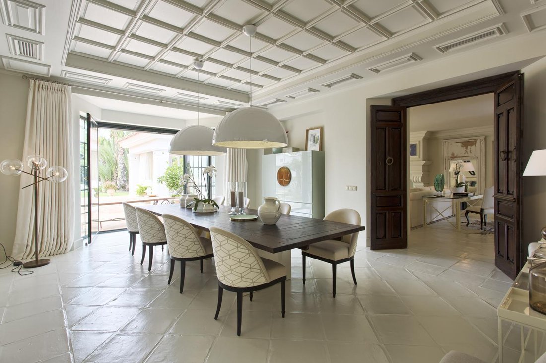 Villa in San Pedro de Alcantara, Andalusia, Spain 2 - 10927123