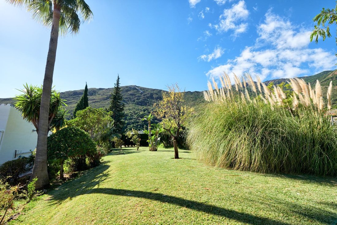 Villa in Estepona, Andalusia, Spain 2 - 10927130