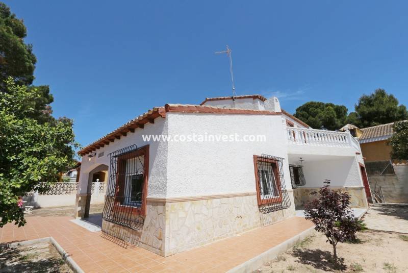Villa in Orihuela, Valencian Community, Spain 2 - 10659662