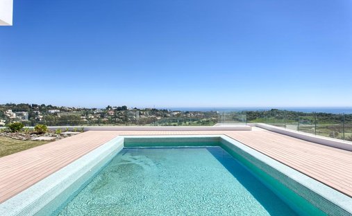 Estate in El Paraíso, Benahavis, Spain 1