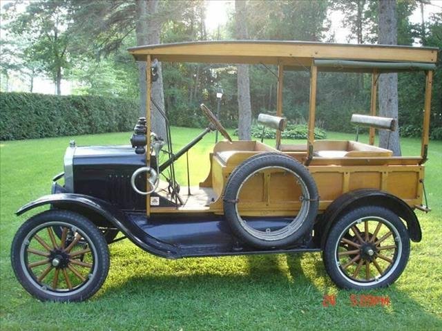 Station Estate Wagon in Malone, New York, United States 3 - 10759702