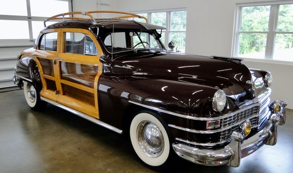 1948 Chrysler Town and Country (10739644)