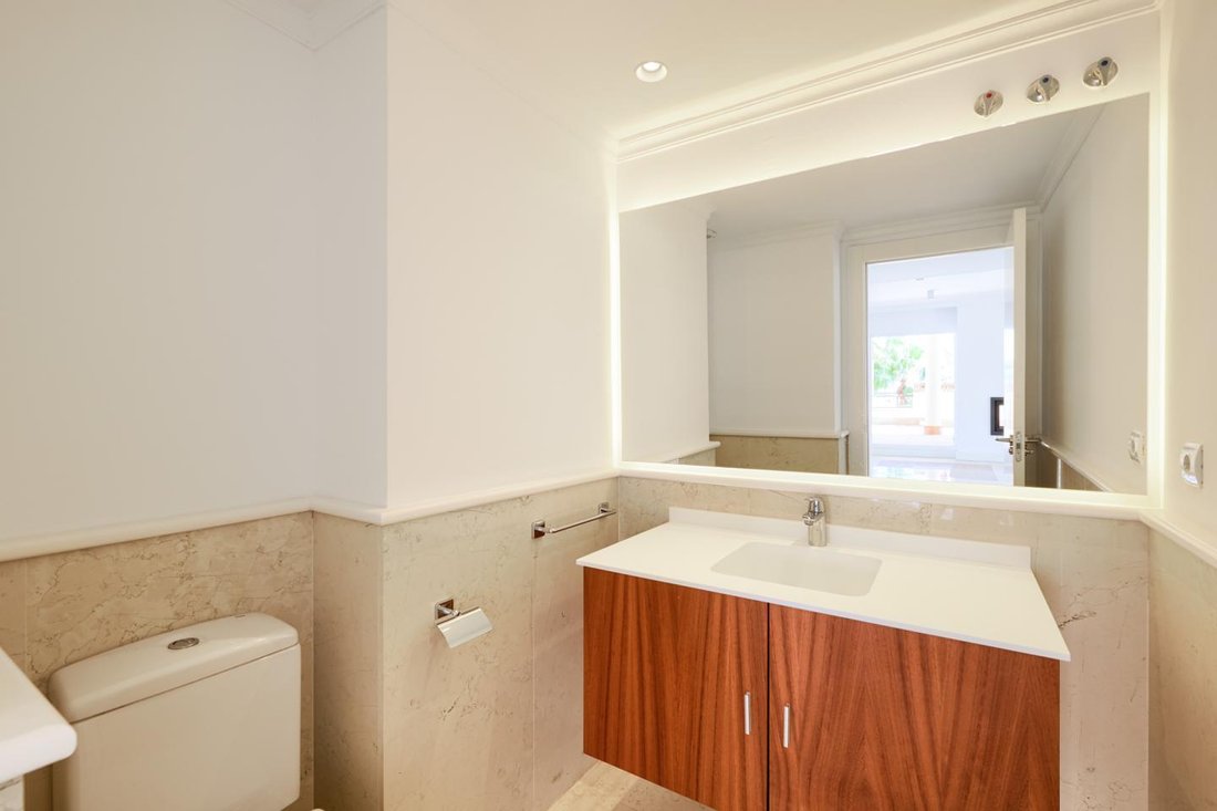 Apartment in Marbella, Andalusia, Spain 5 - 10927119