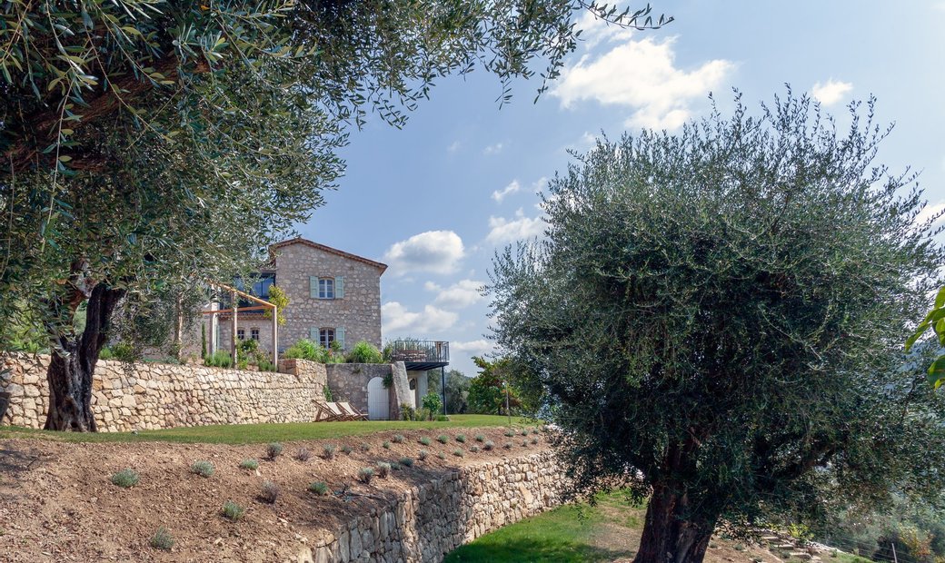 House in Le Bar-sur-Loup, Provence-Alpes-Côte d'Azur, France 1