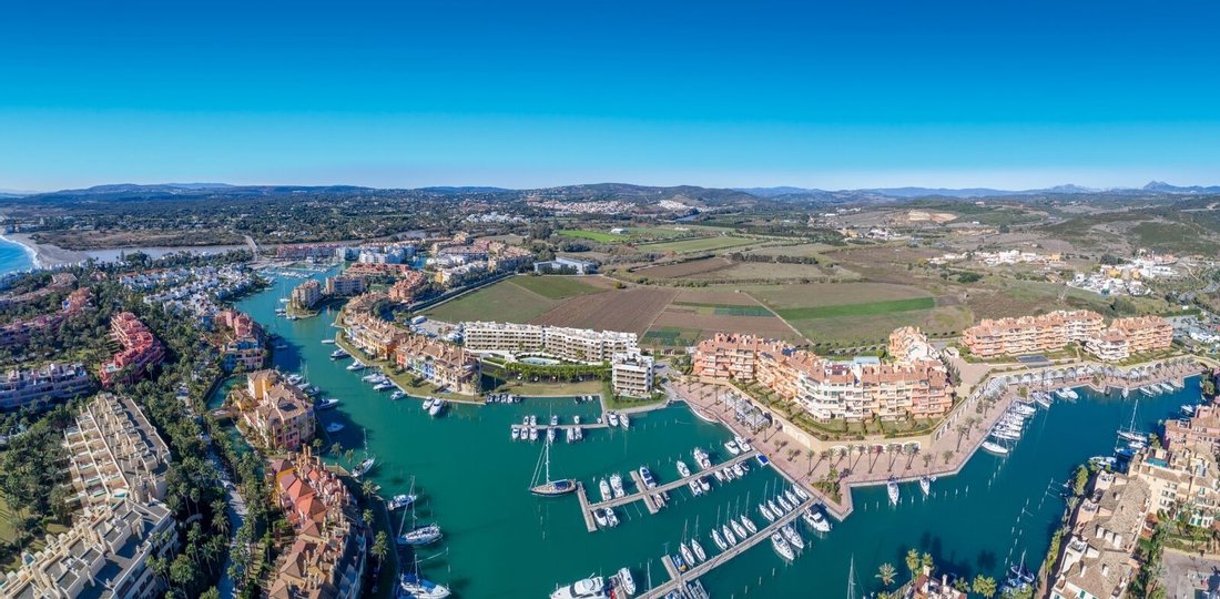 Apartment in Sotogrande, San Roque, Andalusia 4 - 10832007