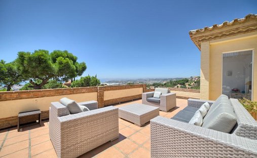 Estate in Estepona, Andalusia, Spain 1