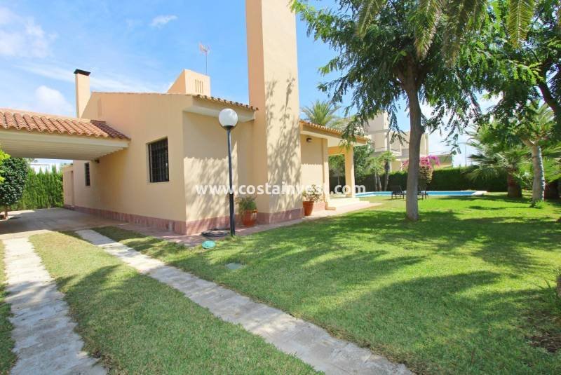 Villa in Torrevieja, Valencian Community, Spain 4 - 10659939
