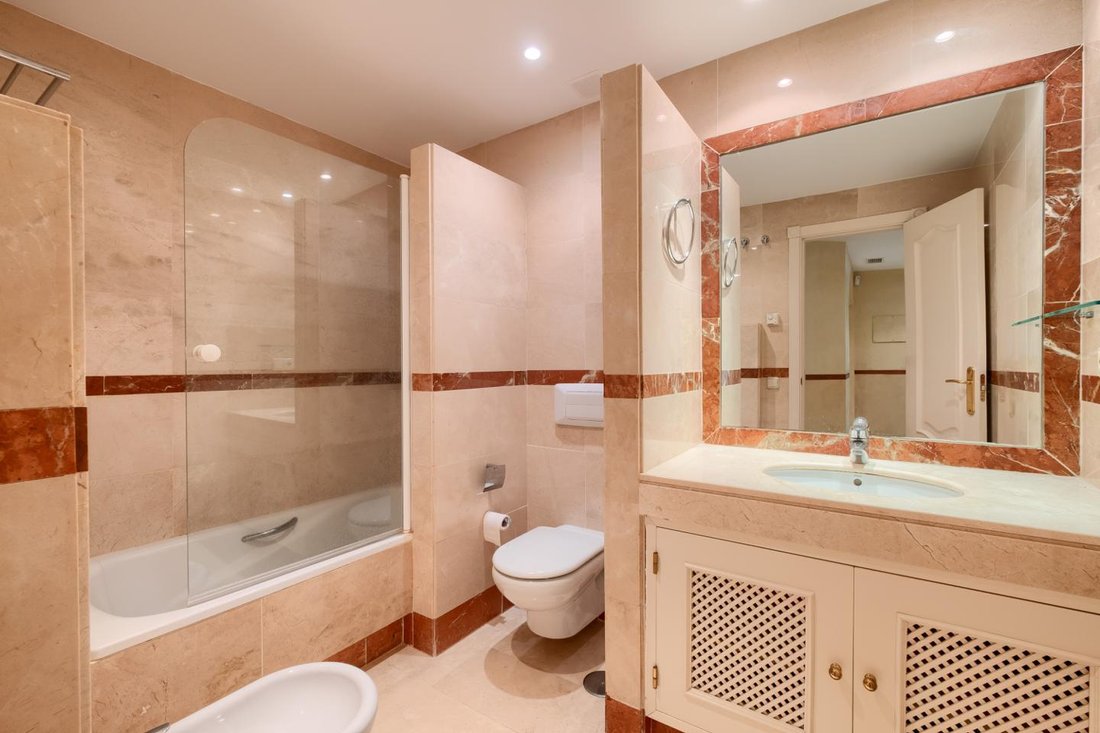 Apartment in Golden Mile, Andalusia, Spain 5 - 10927111
