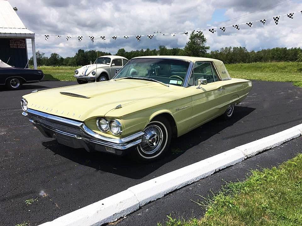 Cabriolet in Malone, New York, United States 2 - 10759694