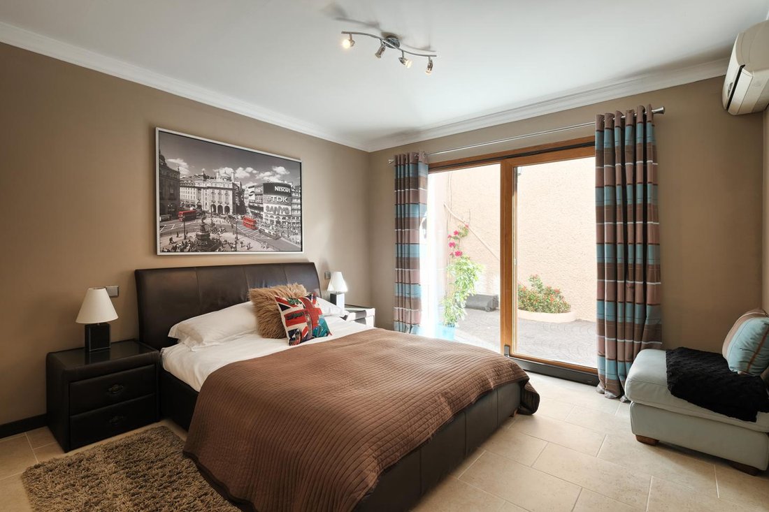 Villa in Elviria-Cabopino, Marbella, Spain 2 - 10927136