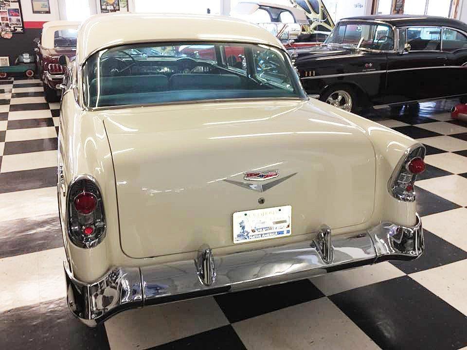 Sedan in Malone, New York, United States 4 - 10759695
