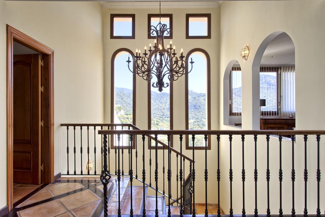 Villa in Benahavis, Andalusia, Spain 4 - 10927131