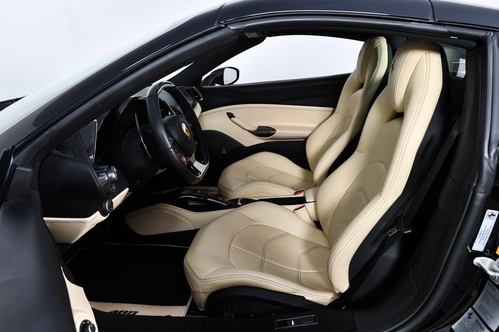 Cabriolet in Houston, Texas, United States 5 - 10866516