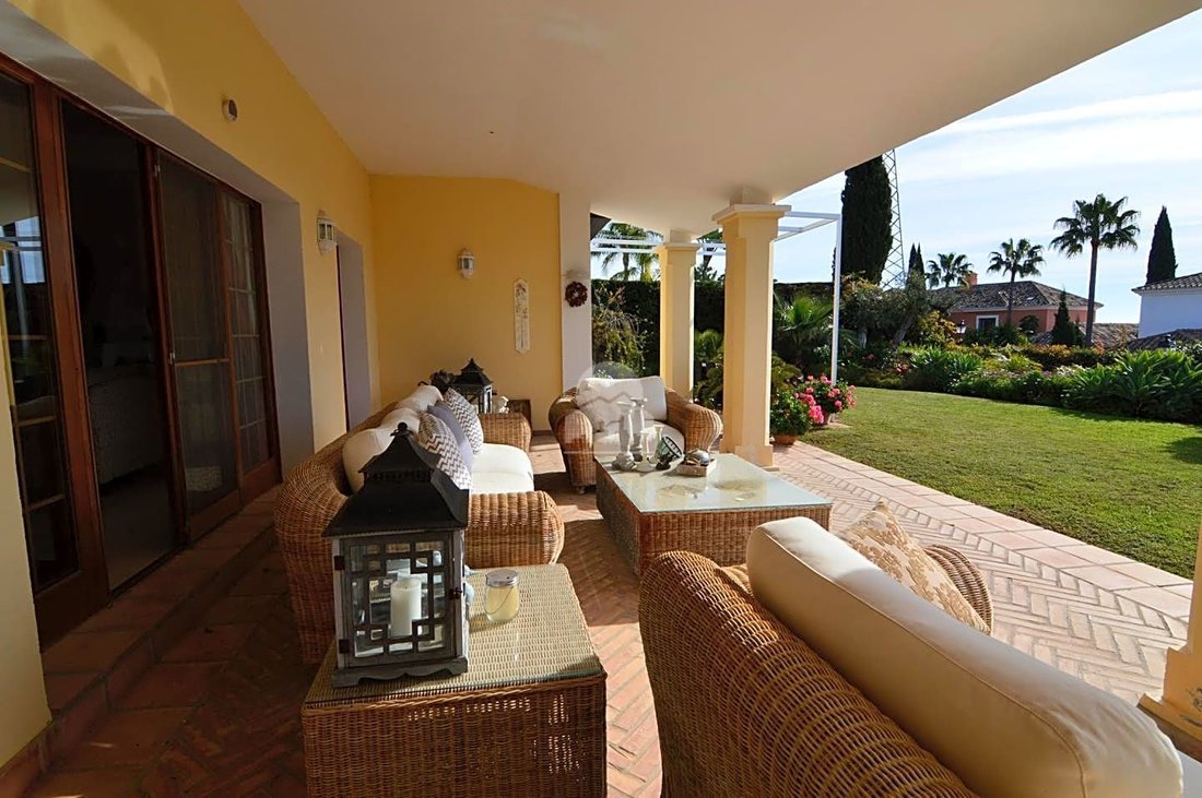 Villa in El Paraíso, Benahavis, Spain 1 - 10849850