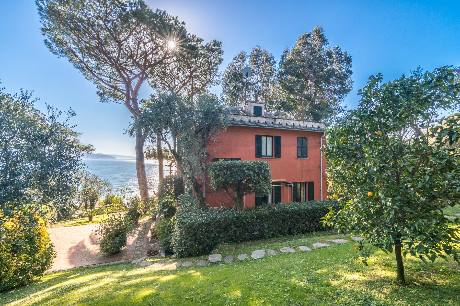 Majestic Villa Overlooking The Bay Of in Santa Margherita Ligure, Italy