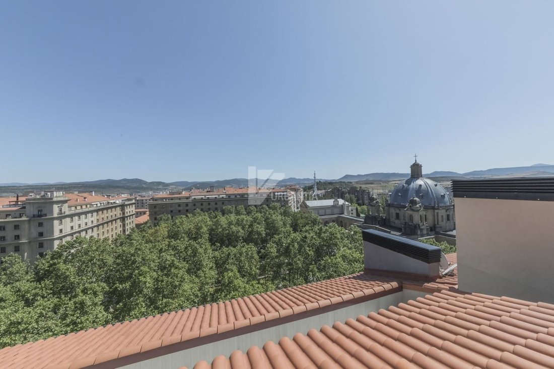 Pamplona Penthouse In Pamplona, Navarre, Spain For Sale (10906270)