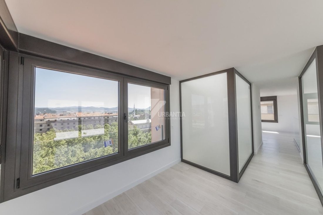 Pamplona Penthouse In Pamplona, Navarre, Spain For Sale (10906270)
