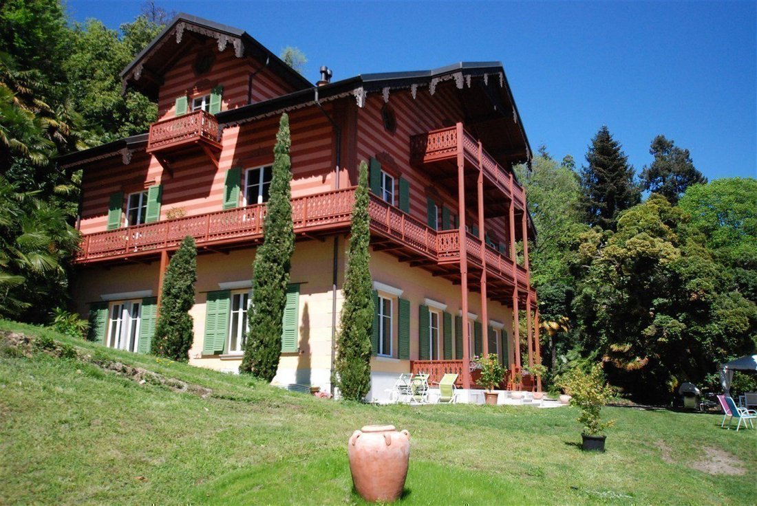 Villa in Ghiffa, Piedmont, Italy 2 - 10740321