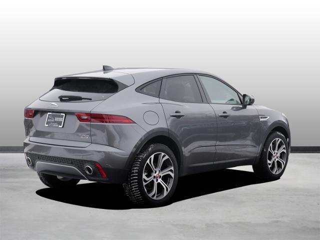 Suv in Minneapolis, Minnesota, United States 2 - 10787652