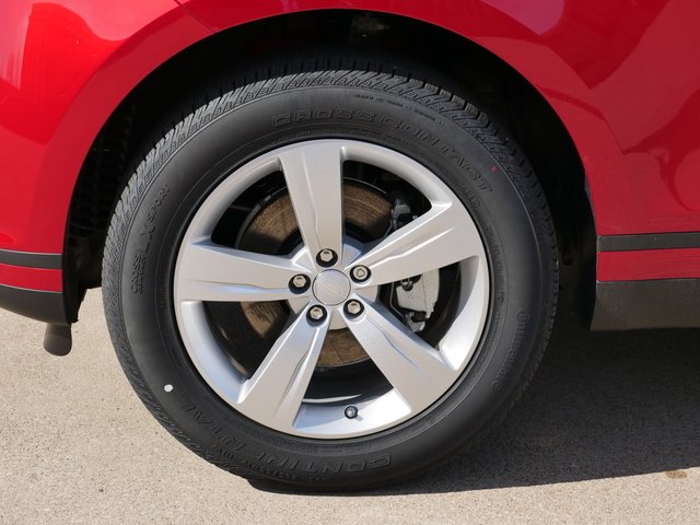 Suv in Minneapolis, Minnesota, United States 3 - 10898899