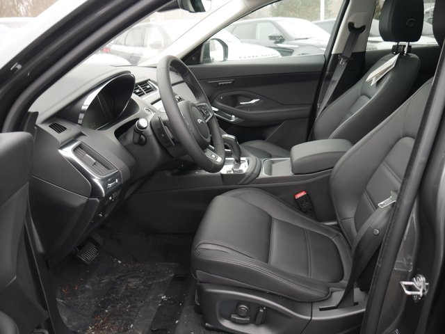 Suv in Minneapolis, Minnesota, United States 5 - 10787653