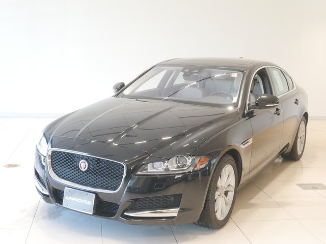Sedan in Minneapolis, Minnesota, United States 1 - 10686096