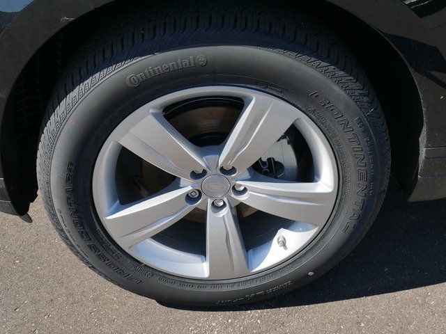 Suv in Minneapolis, Minnesota, United States 3 - 10898919