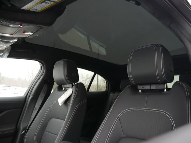 Suv in Minneapolis, Minnesota, United States 4 - 10744002