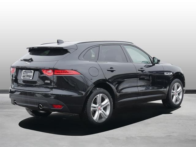 Suv in Minneapolis, Minnesota, United States 2 - 10778651