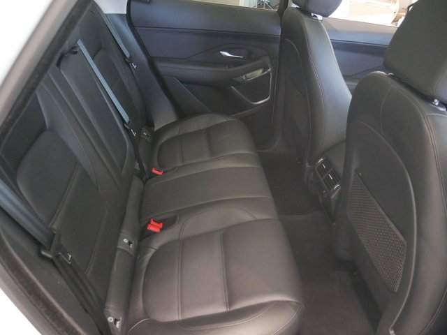 Suv in Minneapolis, Minnesota, United States 5 - 10903872